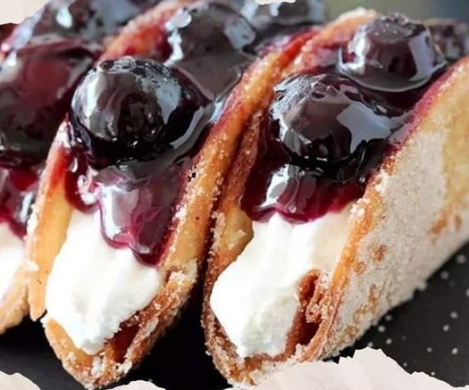 Blueberry Cheesecake Tacos