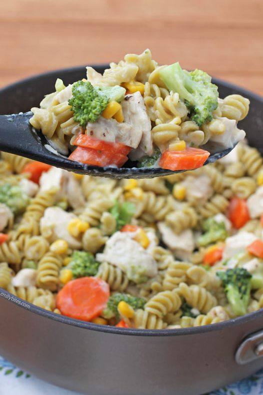 Cheesy Chicken Veggie Pasta Skillet Delightful Dish