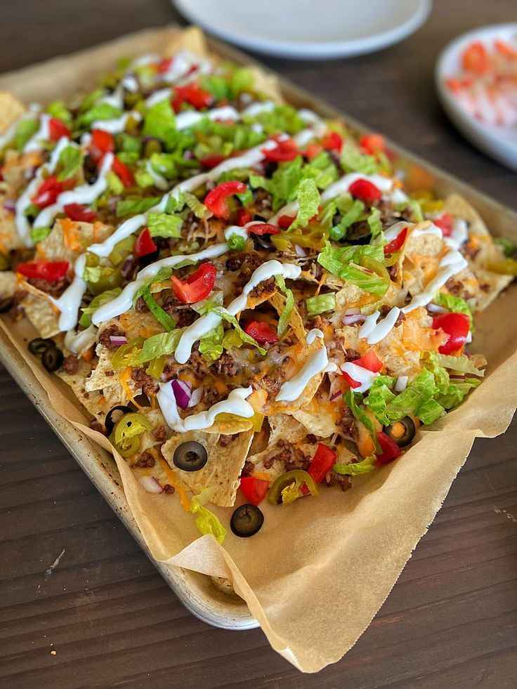 CHICKEN NACHOS